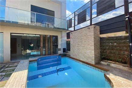 Vendo Moderna Casa en Lambaré, Zona Municipalidad 