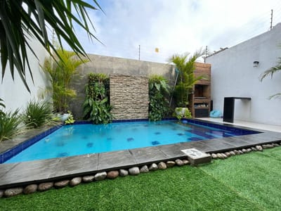 ZONA NORTE  CASA EN VENTA CON PISCINA