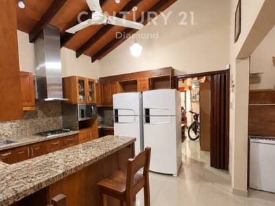 CASA EN VENTA BARRIO KENNEDY LAMBARE
