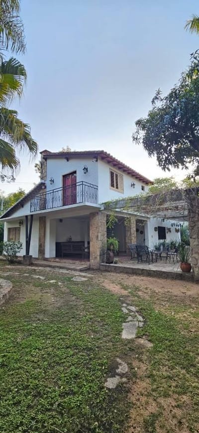 A LA VENTA CASA EN INMEJORABLE ESQUINA EN EL CENTRO DE SAN BERNARDINO