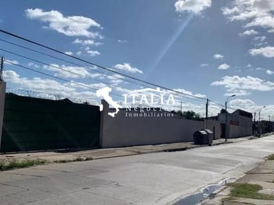 Gran Predio 8000 M2 Con Salida A 2 Calles Totalmente Hormigonado