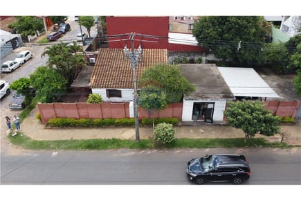 VENDO TERRENO EN BARRIO HERRERA EN ESQUINA 