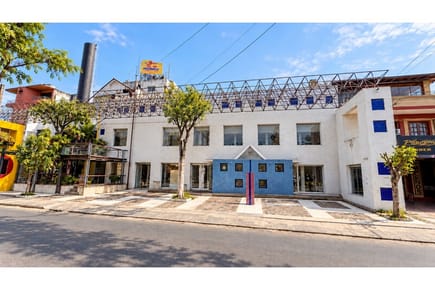 Edificio-Alquiler-Avenida Artigas casi Av. Primer Presidente, Santa Rosa