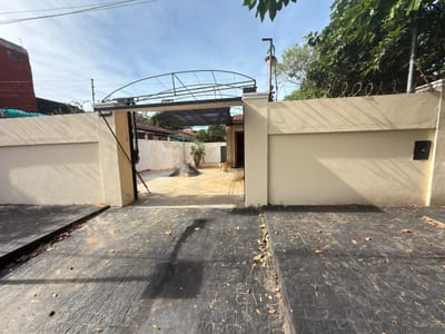 ALQUILO RESIDENCIA DE 3 HABITACIONES EN BARRIO SAJONIA-ASUNCION