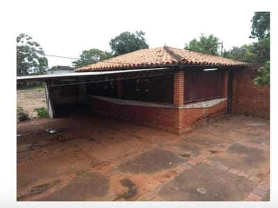 EN VENTA,TERRENO CON TINGLADO EN ÑEMBY BARRIO PA I ÑU