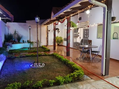HERMOSA CASA EN VENTA DE 5 DORMITORIOS AMOBLADA