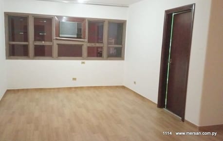 VENDO OFICINA CENTRICA SOBRE ESTRELLA ZONA UNICENTRO - CENTRO (CÓD. 1114)