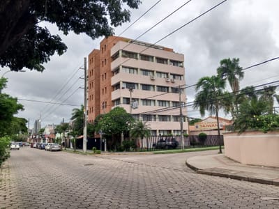 En Venta Dpto. 3 Dorm Con Depcias En Cond. Tambo Hamacas