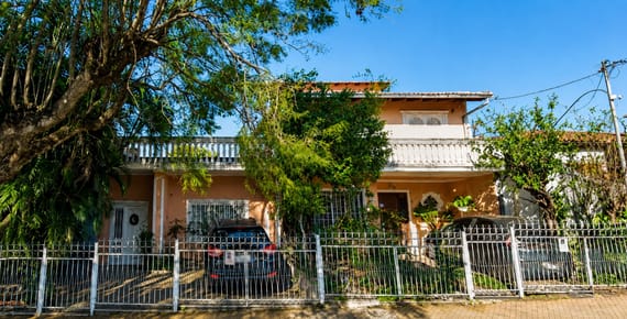 VENDO HERMOSA CASA, MBURICAÓ, SUPER PRECIO !