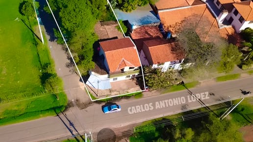 Casa en Esquina en Venta – Centro de Limpio