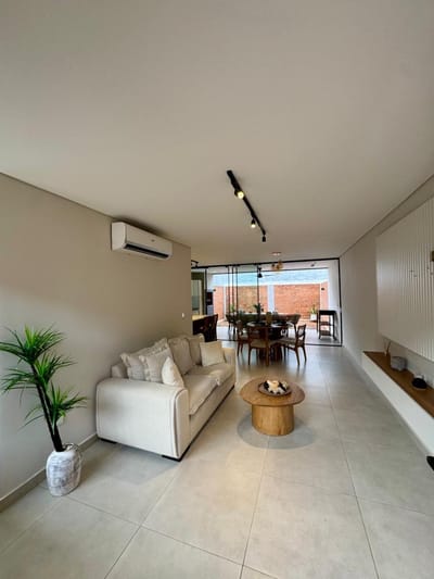 ZONA VILLA OLIMPIA, EN VENTA, DUPLEX DE 3 DORMITORIOS EN CONDOMINIO. 