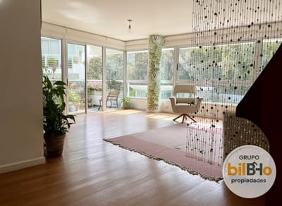 Apartamento en venta c/ cochera DOBLE  en Carrasco Norte, muy luminoso .