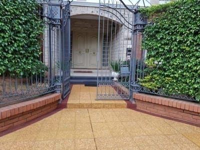 Casa en venta de 4 ambientes en YKUA SATI