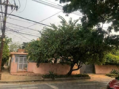 Lote en venta en Villa Morra