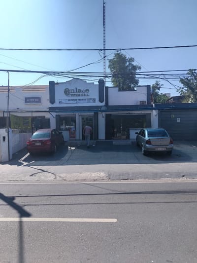 ALQUILO SALON COMERCIAL S/CARLOS A LOPEZ FRENTE AL SUPER VILLA SOFIA