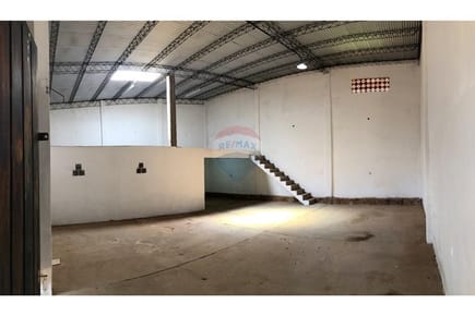 ¡Amplio Depósito en Venta en San Lorenzo!