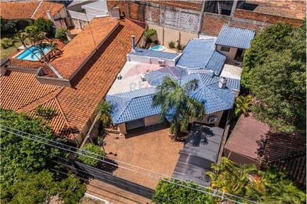 Amplia Casa en Asunción Bº San Vicente 