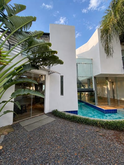 ALQUILER – HERMOSA RESIDENCIA EN MANORÁ
