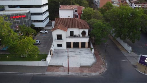 Vendo Oficina Corporativa sobre la Av.Mariscal Lopez 