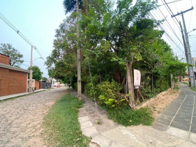 PROPIEDAD EN ESQUINA EN VENTA EN BARRIO MBOCAYATY