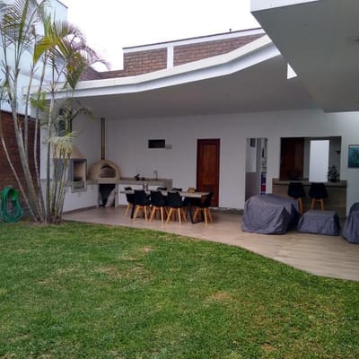 Vendo casa dormitorio  piso Molina Vieja