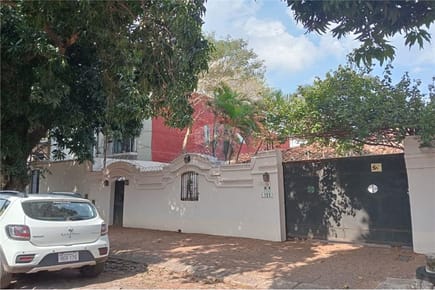 VENDO CASA ESTILO COLONIAL ZONA TERMINAL