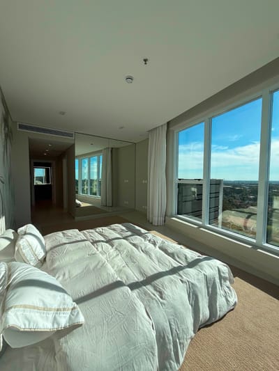 AVDA. STMA. TRINIDAD, EN VENTA DEPTO DE 2/3 DORMS EN SUITE CON 2 COCHERAS.