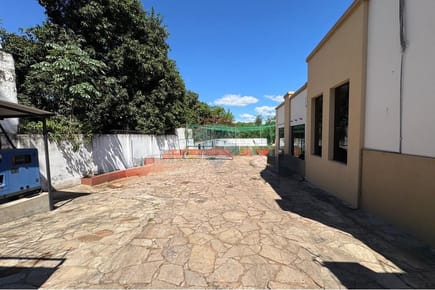 VENDO SALON DE EVENTOS Y COMPLEJO DEPORTIVO