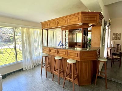 Casa en venta y alquiler temporal en Punta del Este