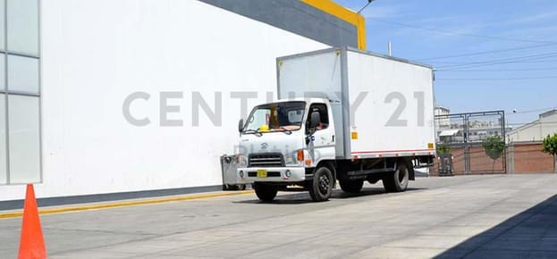 Megacentro - Pqe. Industrial - Arequipa