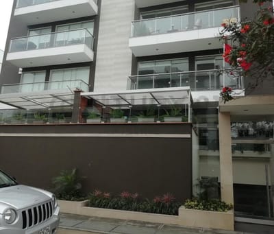 Vendo Departamento Triplex de Estreno en Zona Residencial de Surco