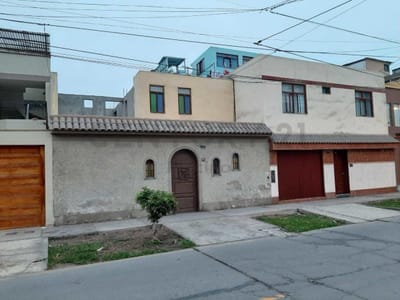 Venta de Terreno en San Miguel Frente a Parque