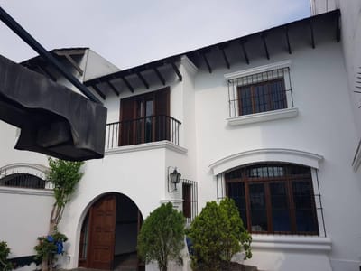 Alquiler de Oficina en Casimiro Ullo 330 m² Miraflores
