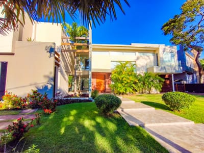 CASA EN VENTA EN CONDOMINIO PARQUE LA FLORESTA