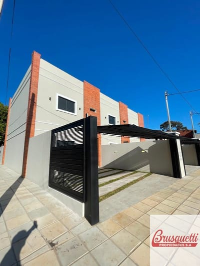 Dúplex en venta c/ cochera en Zona Sur