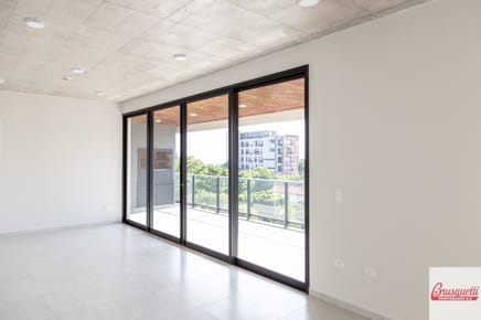 Departamento en venta c/ cochera en Jara