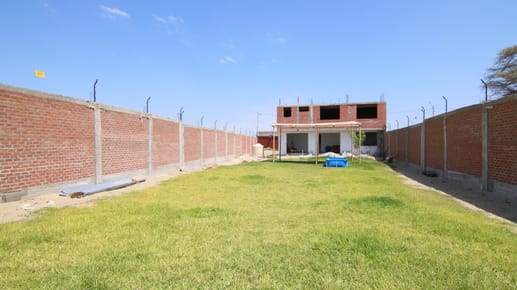 Casa En Venta –semi - Construida La Mariposa - Ejidos - Piura