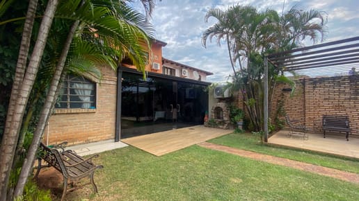 VENDO CASA EN SAJONIA 