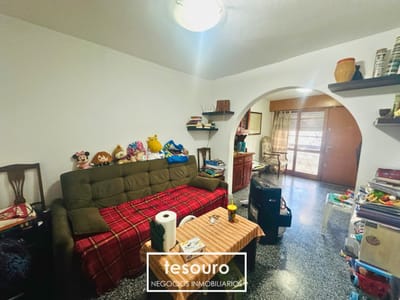 VENTA CASA DE 3 DORMITORIOS EN LA COMERCIAL