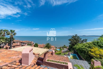 Apartamento en  Lomo De La Ballena 4 dormitorios -  Marina del Este - Ref : PBI317