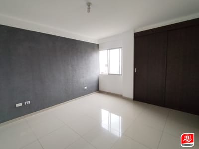 DEPARTAMENTO DE 2 DORMITORIOS AMPLIO EN VENTA ZONA CÉNTRICA 