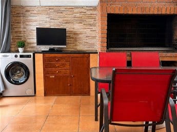 Venta Apartamento Malvin 3 Dormitorios 2 Baños, Garaje, Patio, Barbacoa