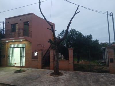 ¡Alquilo Monoambiente con Salón Comercial en Laurelty – Luque!