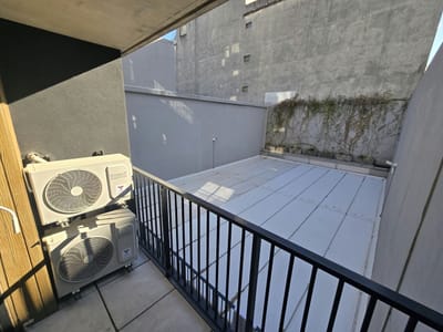 Alquiler apartamento de 1 dormitorio con balcón – Próximo a Plaza Indep.