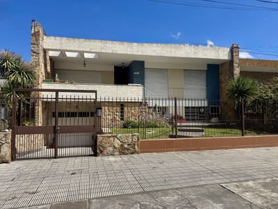 Padrón único en el mejor punto del Prado, visítela! Ñ
