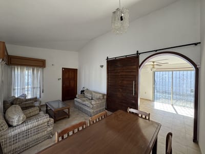 Padron unico, solida construccion, excelentes comodidades.