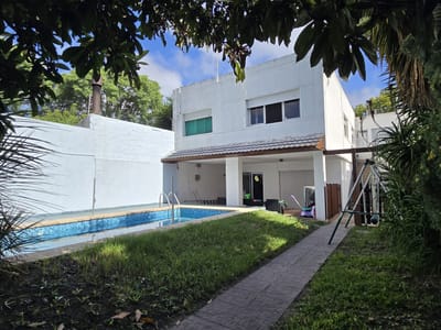 Gran padrón, dos pltas, fondo, piscina, gges. Todo! Consulte.