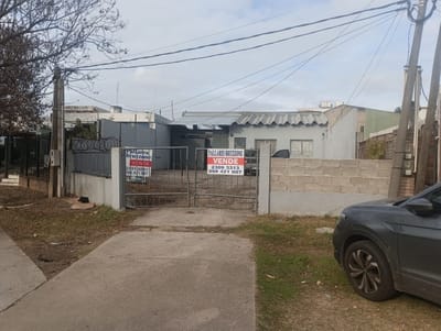 Gran ubicación J. P. Varela y S. Panza, terreno con mejoras