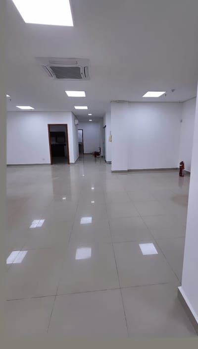 ALQUILER DE OFICINA CORPORATIVA ZONA YCUA SATI