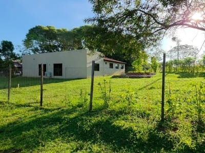 Casa de Campo en Nueva Italia a 1 hora de Asunción